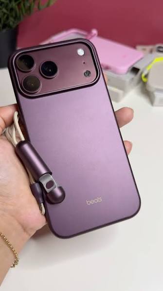 Beats iPhone 18 Pro Max Kickstand Case
