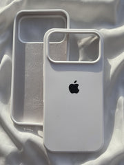 iPhone 18 Pro Max silicone case with logo – Off White